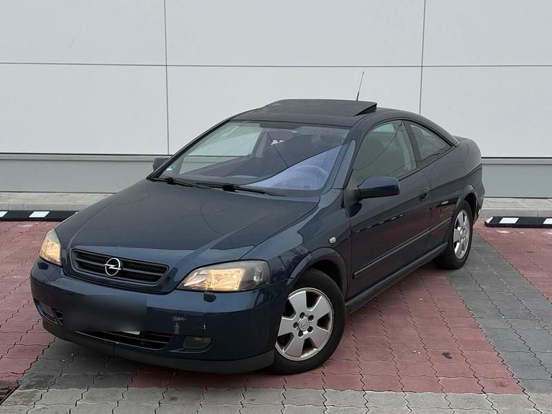 Blau Gebraucht 2001 Opel Astra Coupé | 1.750 € - Bild 1/4