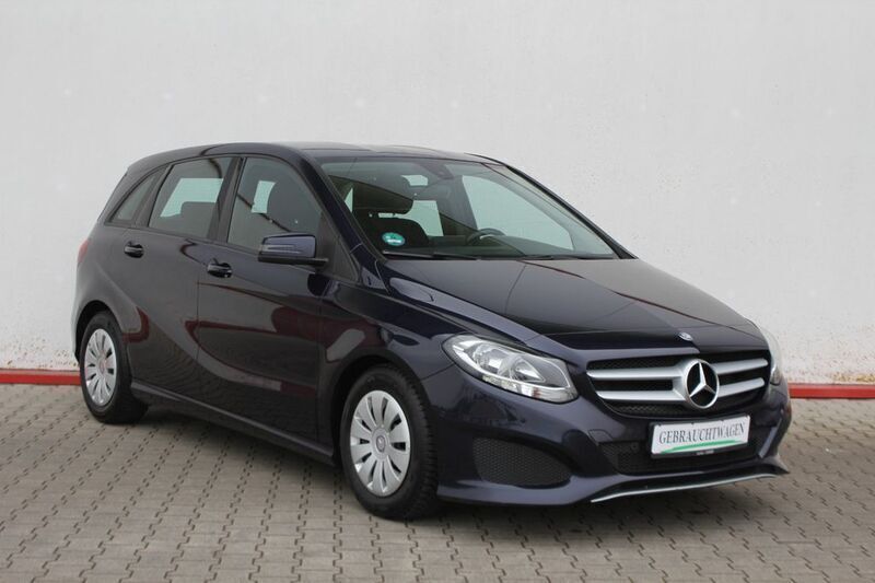 Blau Gebraucht 2016 Mercedes B180 Edition Van / Kleinbus | 7.390 € (Guter Preis) - Bild 1/4