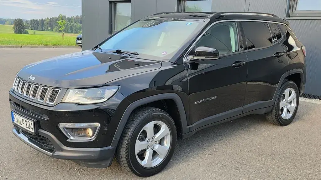 Gebraucht Jeep Compass Limited 170 PS (125 kW) 2017 Schwarz SUV