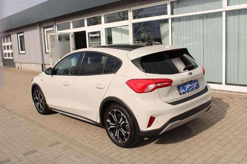 Gebraucht Ford Focus Active 150 PS (110 kW) 2020 Metropolisweiß metallic Limousine