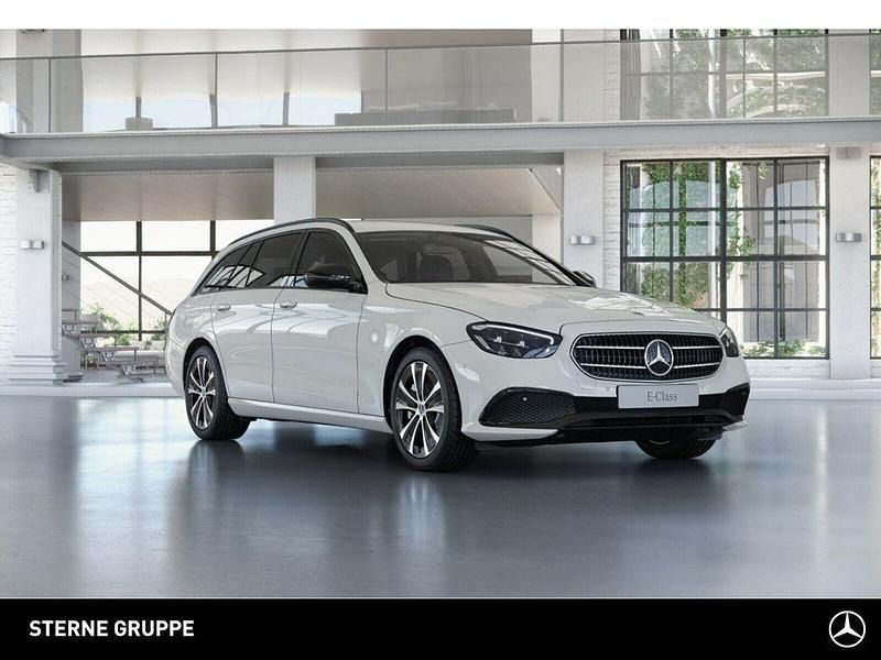 Gebraucht Mercedes E300 Night 306 PS (225 kW) 2021 Weiß Kombi