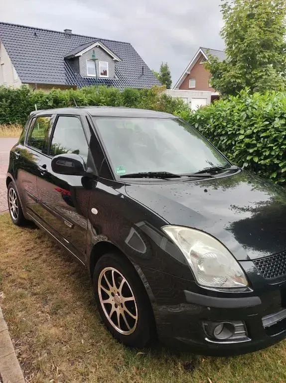 Gebraucht Suzuki Swift Comfort 92 PS (67 kW) 2009 Schwarz Kleinwagen