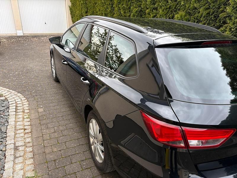 Second-hand Seat Leon ST 105 CP (77 kW) 2014 Negru Break