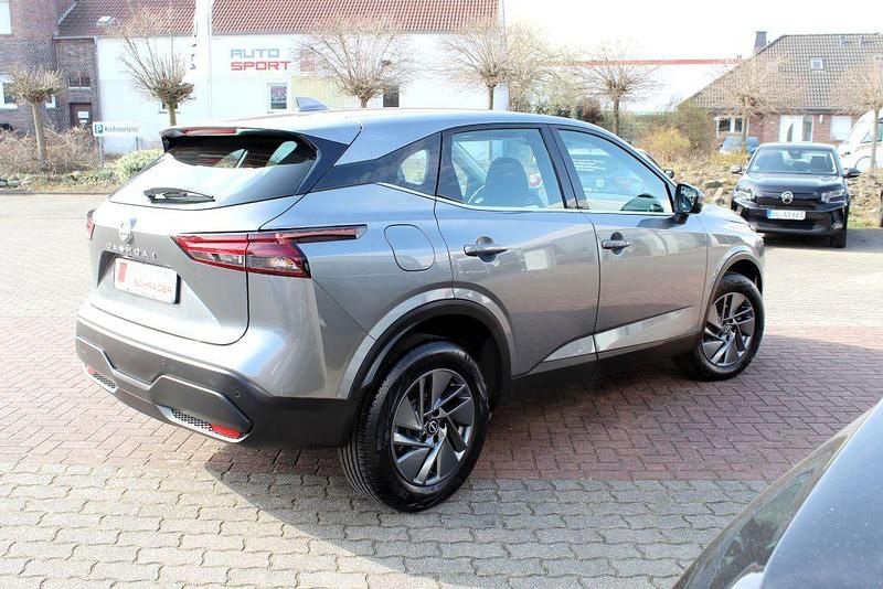 Gebraucht Nissan Qashqai Acenta 158 PS (116 kW) 2023 Grau SUV