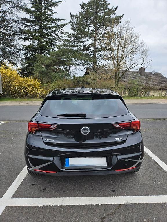 Gebraucht Opel Astra Dynamic 125 PS (91 kW) 2018 Schwarz Limousine