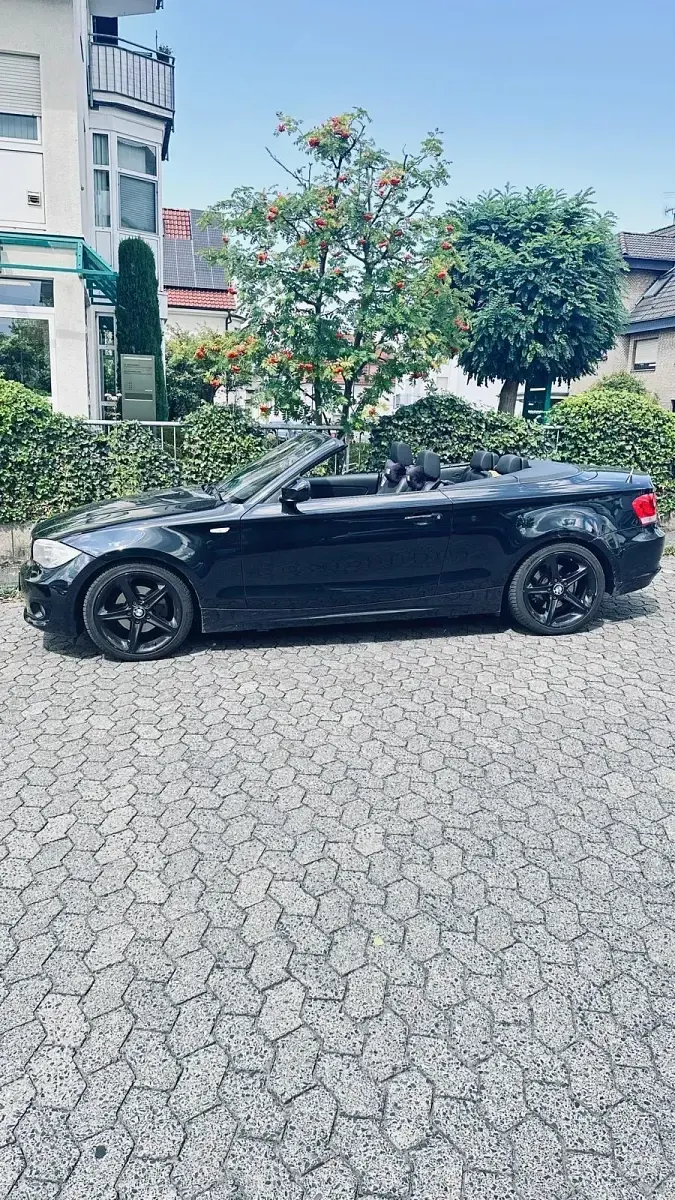 Gebraucht BMW 118 Cabriolet M Sport 143 PS (105 kW) 2012 Schwarz Cabrio