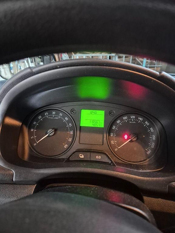 Gebraucht Skoda Fabia Active 75 PS (55 kW) 2014 Silber Limousine