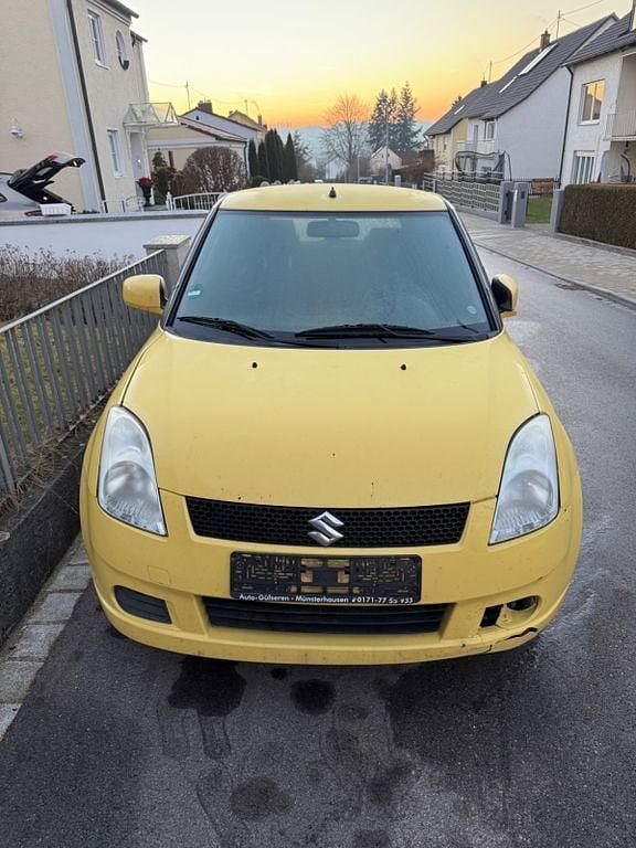 Gelb Gebraucht 2005 Suzuki Swift Comfort Limousine | 1.100 € (Superpreis) - Bild 1/4