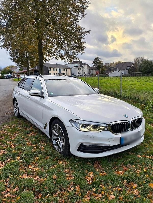 Gebraucht BMW 520 190 PS (139 kW) 2018 Weiß Kombi