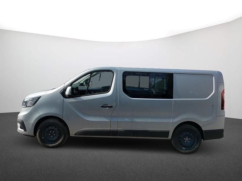 Gebraucht Renault Trafic Komfort 150 PS (110 kW) 2024 Highland grey Van / Kleinbus