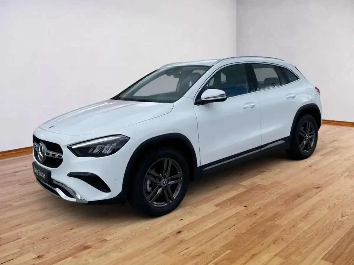 Gebraucht Mercedes GLA180 Progressive 116 PS (85 kW) 2025 Polarweiß uni SUV