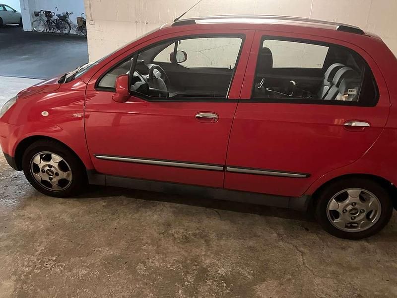 Gebraucht Chevrolet Matiz SE 67 PS (49 kW) 2010 Rot Kleinwagen