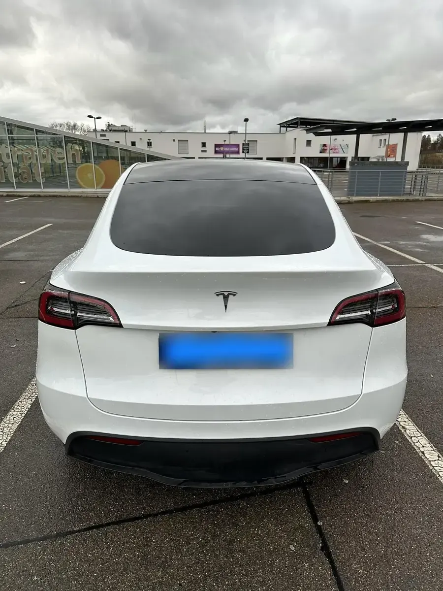 Gebraucht Tesla Model Y 219 kW (299 PS) 2023 Weiß SUV