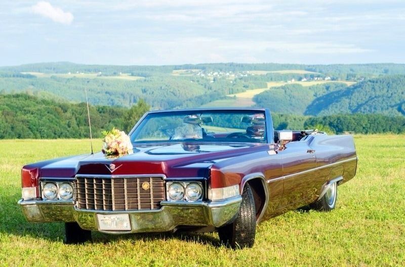 Rot Gebraucht 1969 Cadillac Deville Cabrio | 29.900 € - Bild 1/4