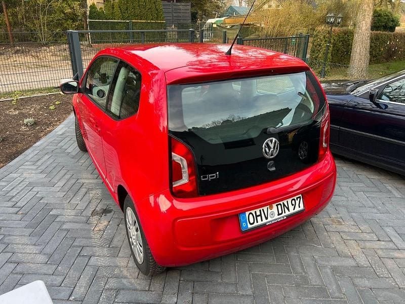 Usado VW up! move up! 75 HP (55 kW) 2011 Vermelho Citadino