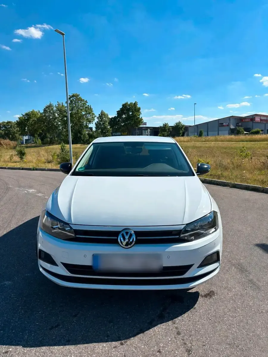 Gebraucht VW Polo IQ Drive 95 PS (69 kW) 2019 Weiß Kleinwagen