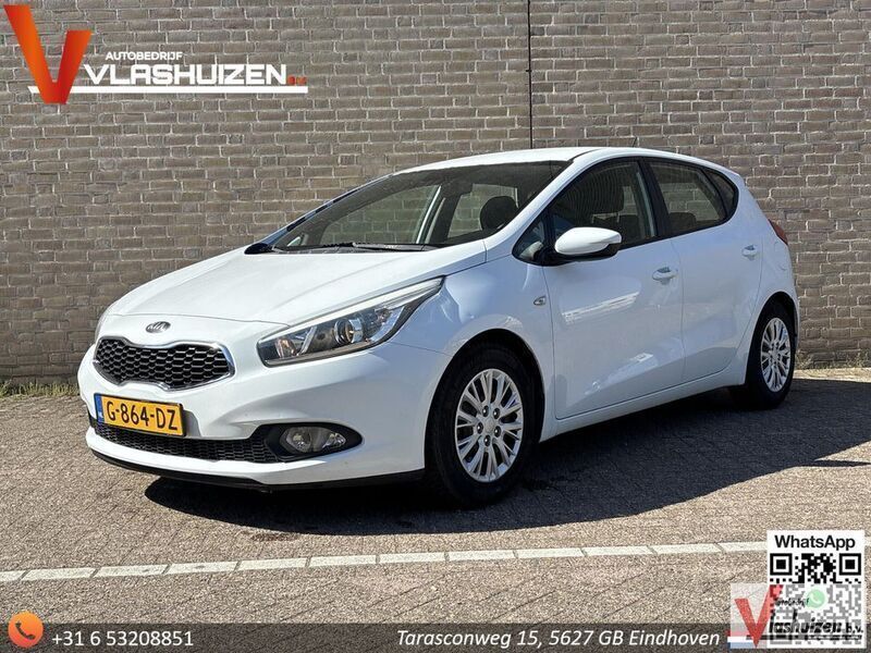 Weiß Gebraucht 2014 Kia Ceed Limousine | 3.850 € (Fairer Preis) - Bild 1/4