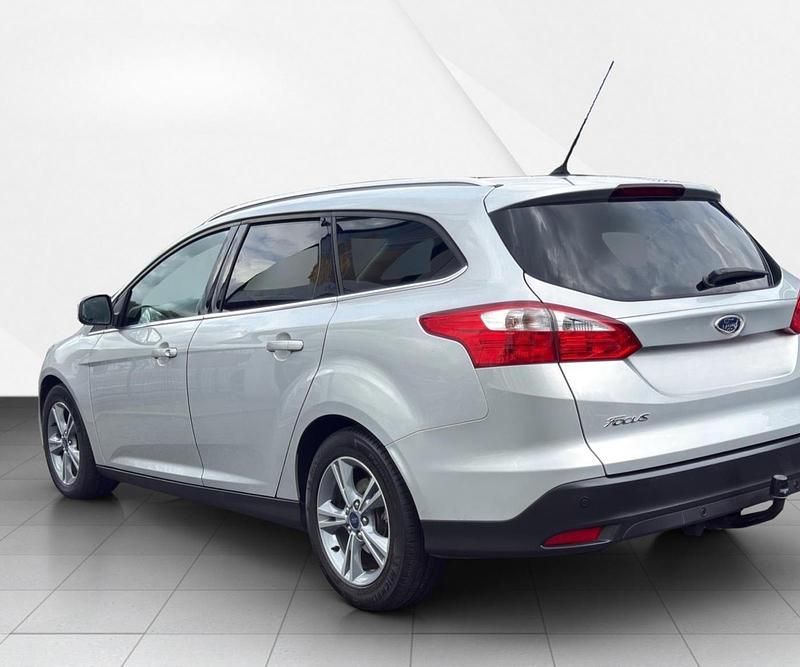 Gebraucht Ford Focus Titanium 125 PS (91 kW) 2014 Silber Kombi