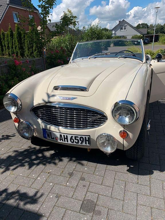 Weiß Gebraucht 1959 Austin Healey 100/6 Cabrio | 59.900 € - Bild 1/4