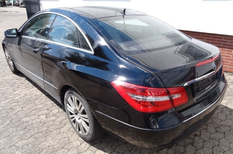 Gebraucht Mercedes E350 292 PS (214 kW) 2009 Schwarz Coupé