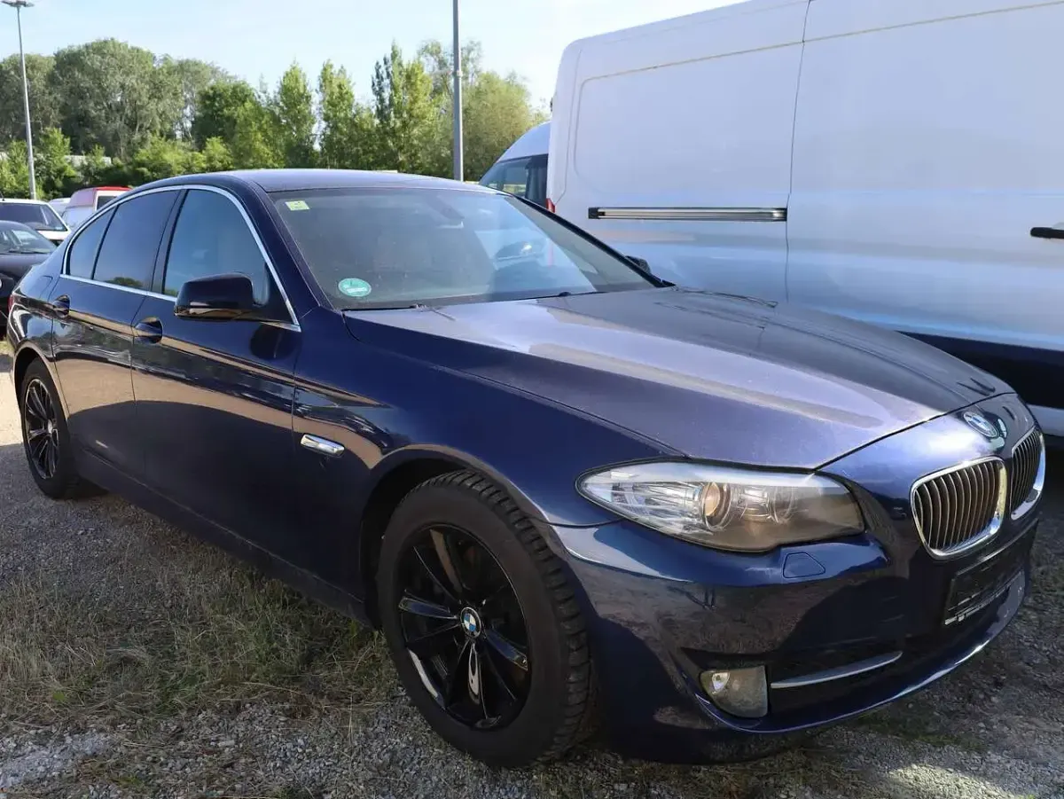 Gebraucht BMW 523 204 PS (150 kW) 2010 Tiefseeblau metallic Limousine