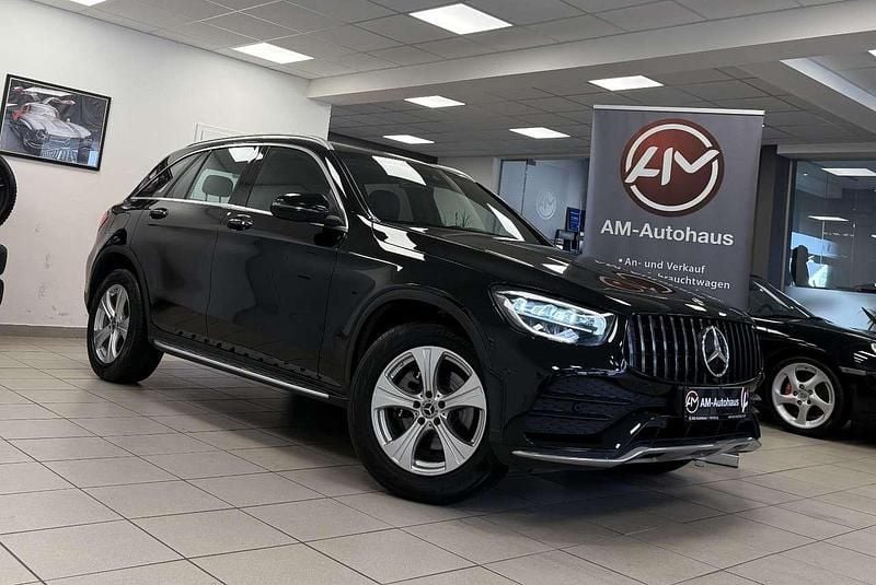 Schwarz Gebraucht 2021 Mercedes GLC220 Kombi | 33.499 € (Fairer Preis) - Bild 1/4