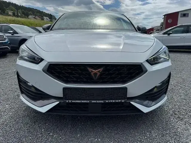 Gebraucht Cupra Leon 150 PS (110 kW) 2023 Weiß Limousine