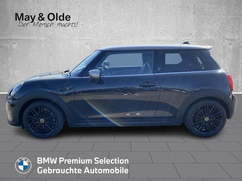 Gebraucht Mini Cooper SE 135 kW (184 PS) 2022 Schwarz Kleinwagen