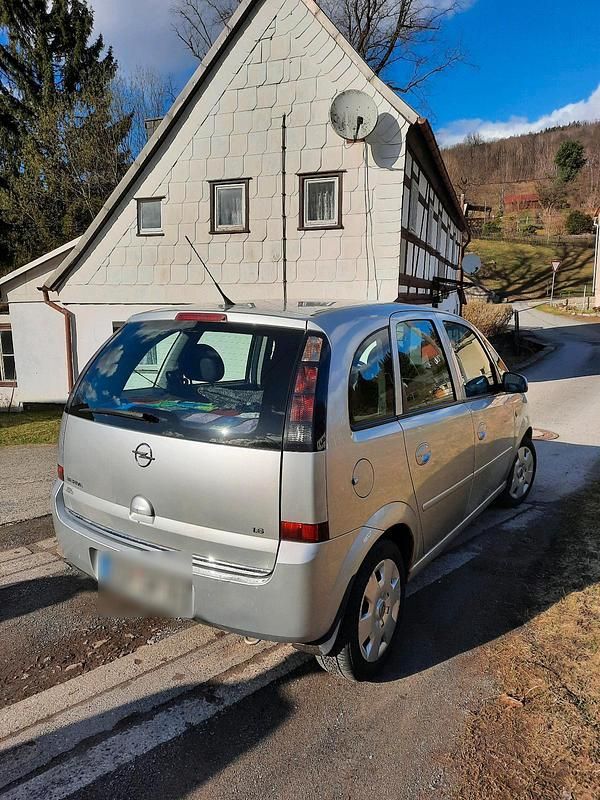 Gebraucht Opel Meriva 105 PS (77 kW) 2008 Silber Van / Kleinbus