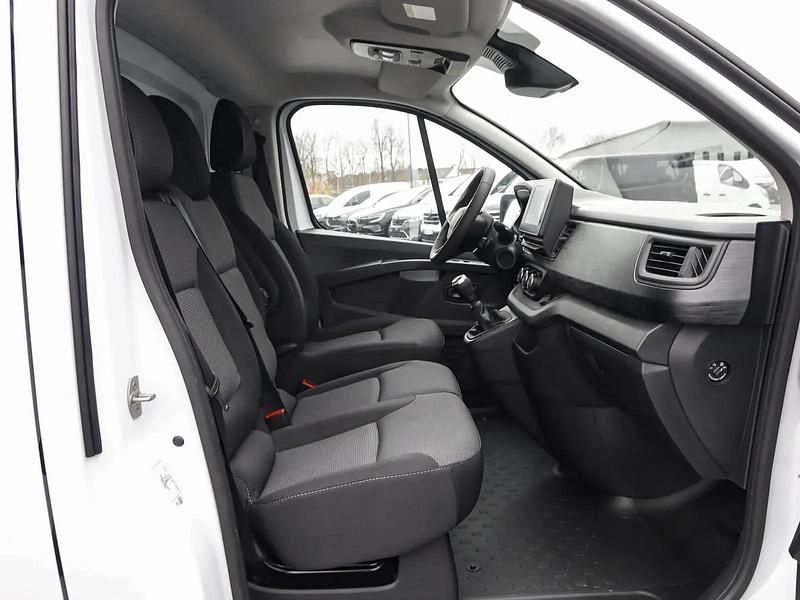 Gebraucht Renault Trafic Komfort 131 PS (96 kW) 2025 Weiß Van / Kleinbus