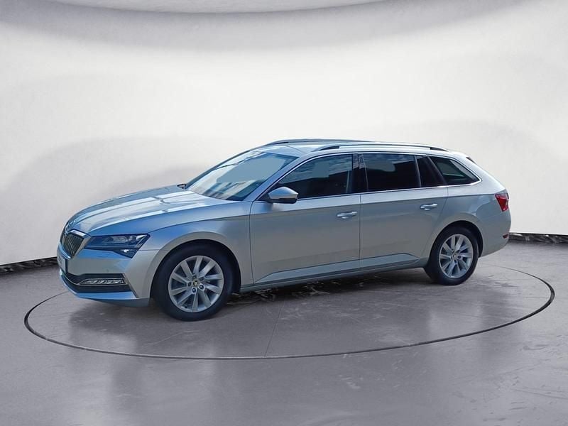Silber Gebraucht 2021 Skoda Superb Style Kombi | 24.390 € (Fairer Preis) - Bild 1/4