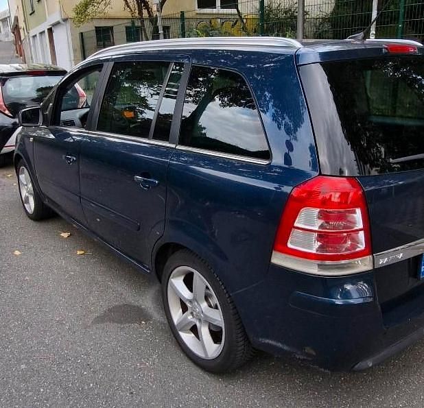 Blau Gebraucht 2012 Opel Zafira Van / Kleinbus | 4.000 € (Guter Preis) - Bild 1/4