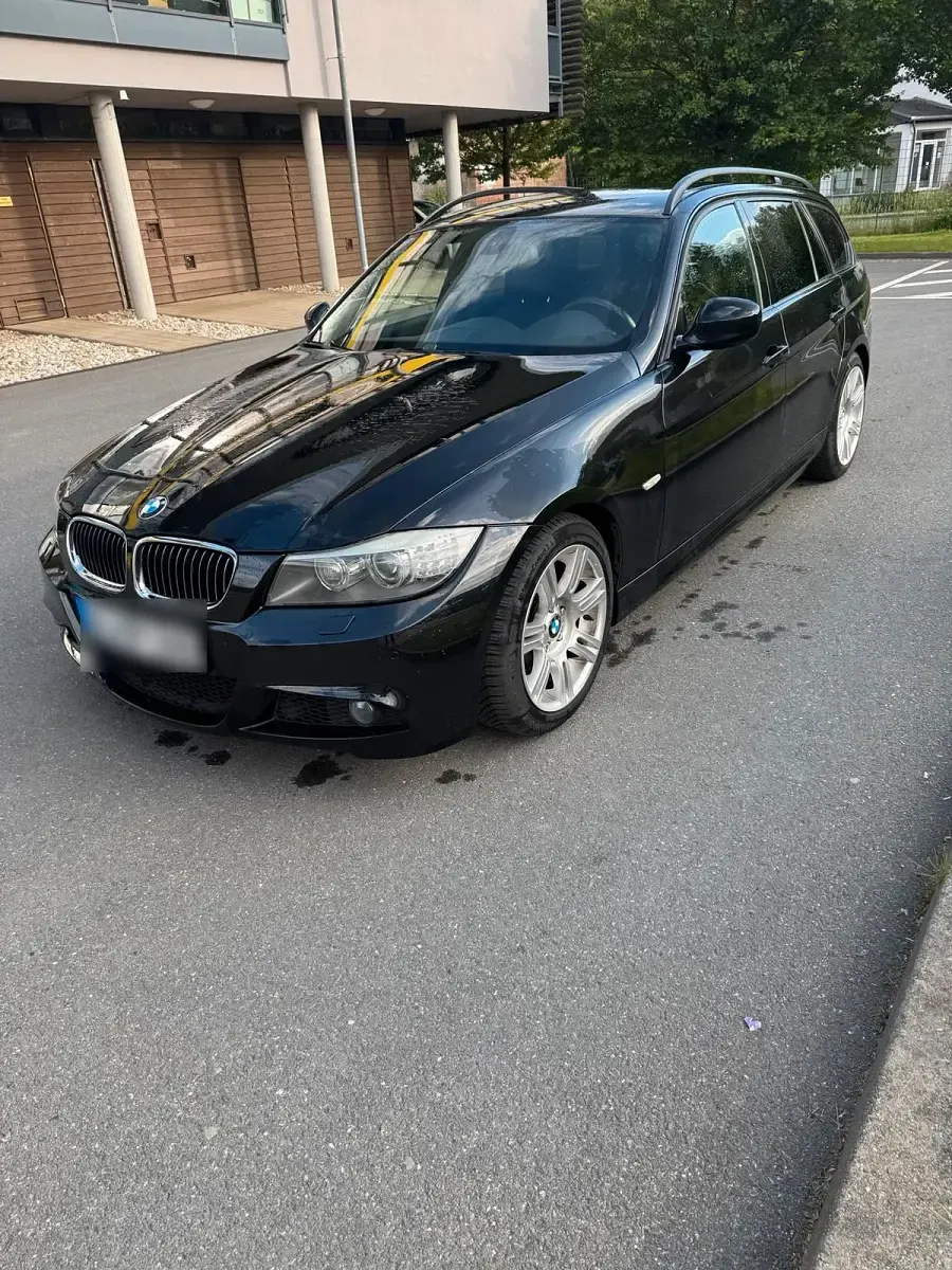 Gebraucht BMW 325 218 PS (160 kW) 2009 Schwarz Kombi