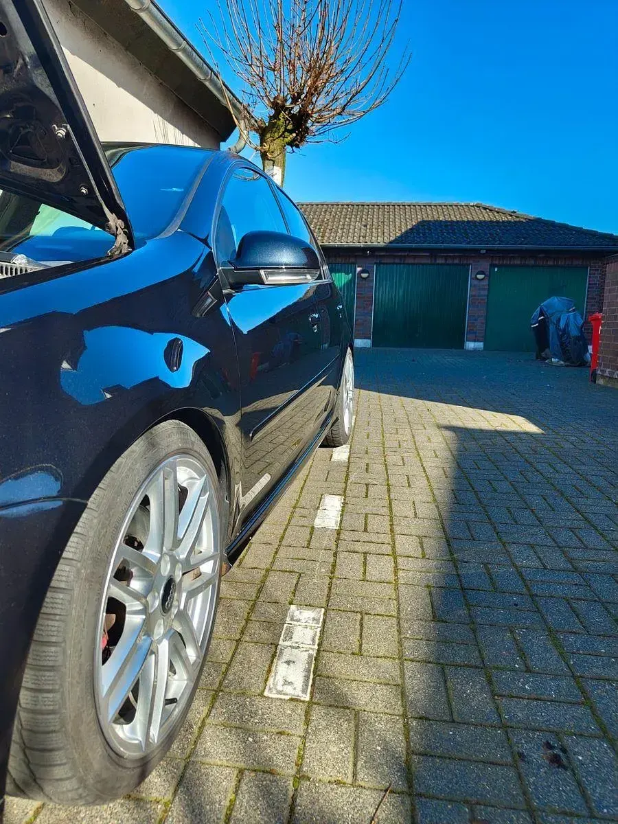 Gebraucht VW Golf V Edition 230 PS (169 kW) 2008 Schwarz Limousine
