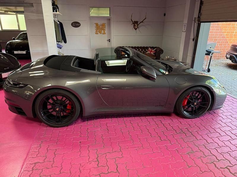 Gebraucht Porsche 992 480 PS (353 kW) 2023 Grau Cabrio