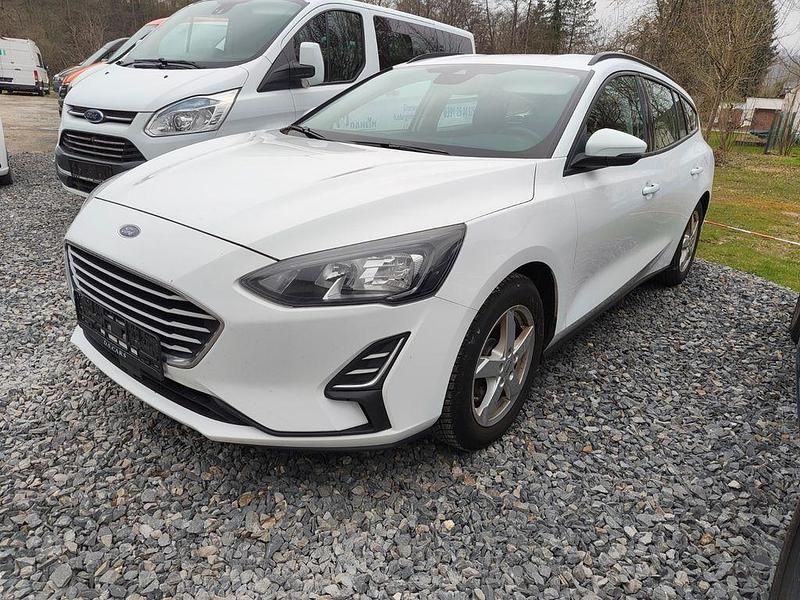 Gebraucht Ford Focus Trend 120 PS (88 kW) 2021 Weiß Limousine