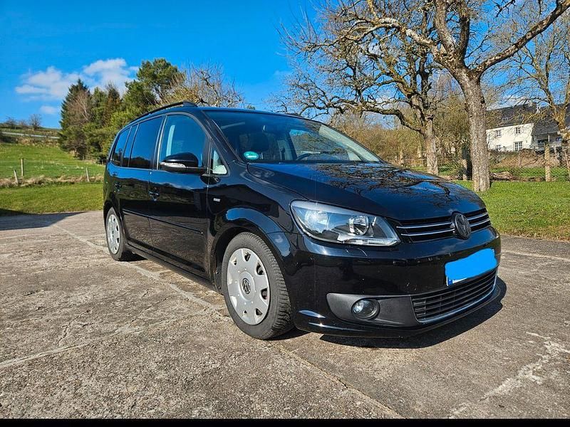 Gebraucht VW Touran Match 140 PS (102 kW) 2012 Schwarz Van / Kleinbus