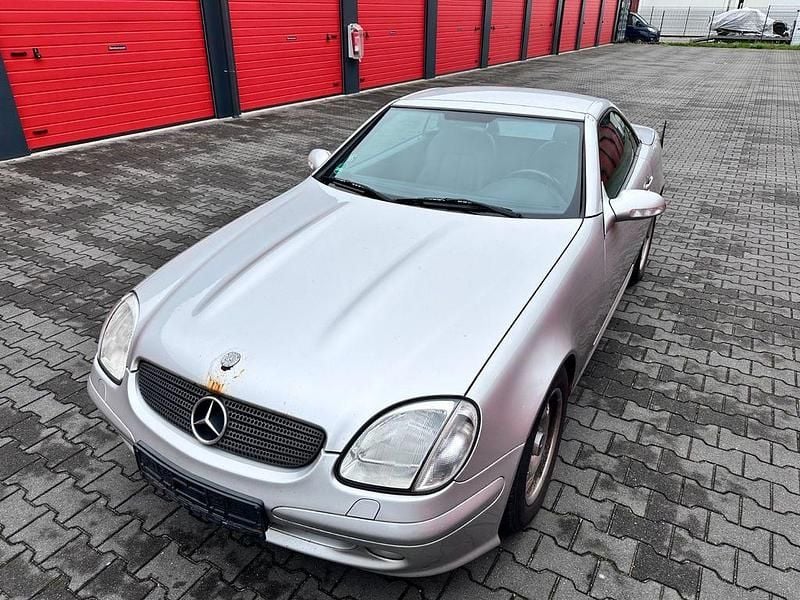 Silber Gebraucht 2002 Mercedes SLK200 Cabrio | 1.300 € - Bild 1/4