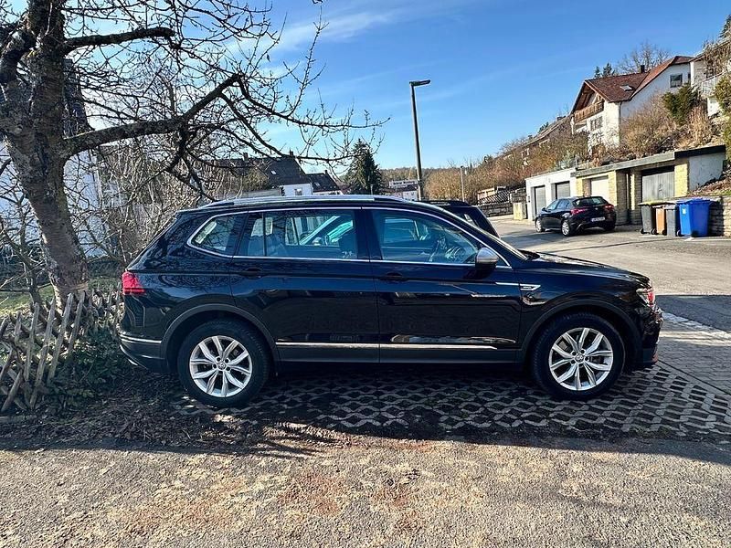 Gebraucht VW Tiguan Allspace 190 PS (139 kW) 2019 Schwarz SUV