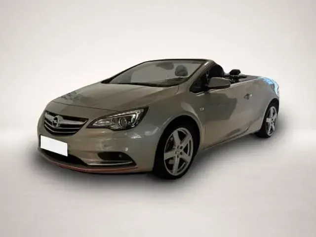 Gebraucht Opel Cascada Innovation 200 PS (147 kW) 2016 Silber Cabrio