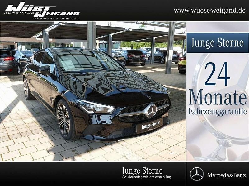Schwarz Gebraucht 2023 Mercedes CLA200 Progressive Limousine | 33.990 € (Fairer Preis) - Bild 1/4