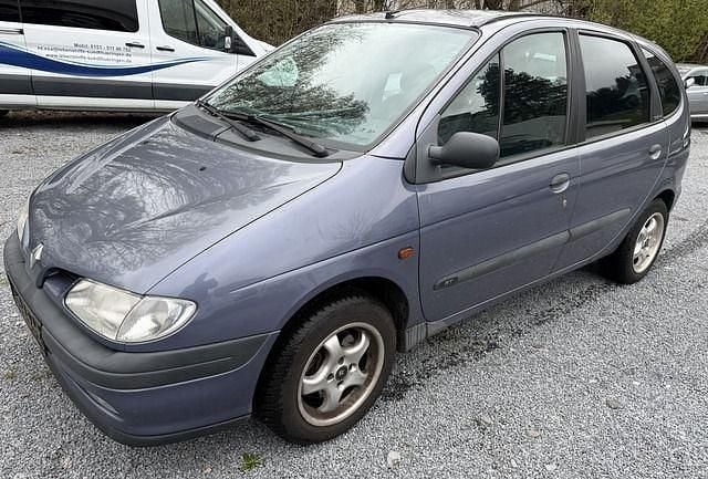 Gebraucht Renault Scénic 90 PS (66 kW) 1999 Blau, metallic Van / Kleinbus