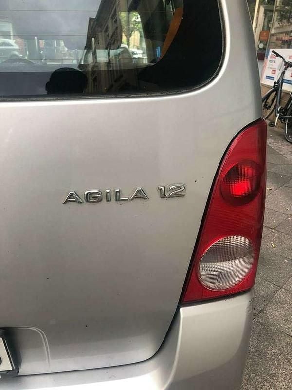 Silber Gebraucht 2001 Opel Agila Color Edition Kleinwagen | 800 € (Guter Preis) - Bild 1/4