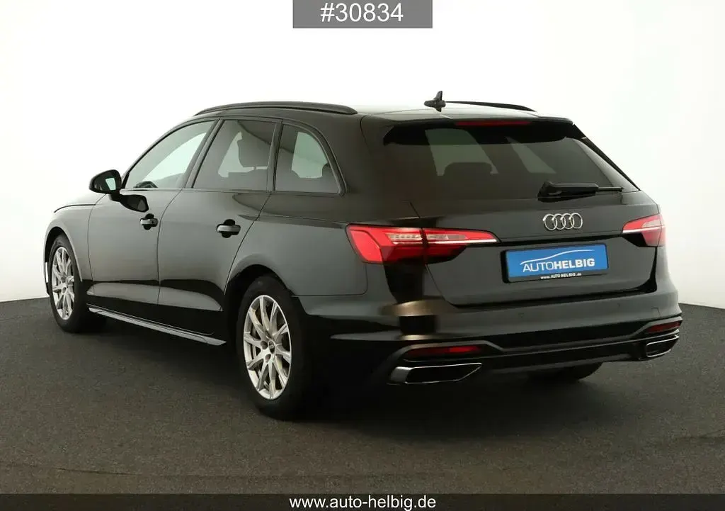 Second-hand Audi A4 Advanced 163 CP (119 kW) 2022 Negru Break