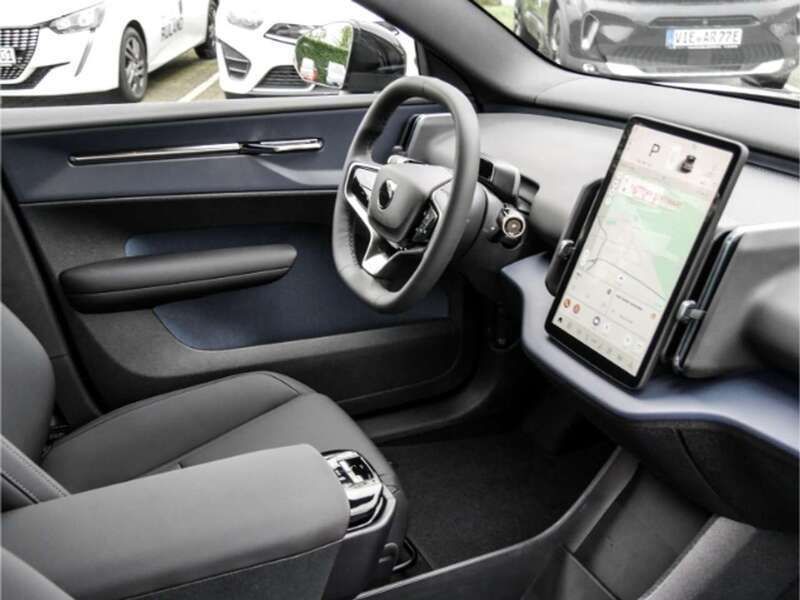 Gebraucht Volvo EX30 Core 200 kW (272 PS) 2024 Onyx black SUV