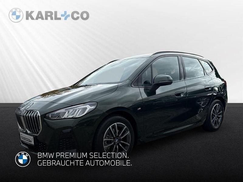 Gruen Gebraucht 2025 BMW 218 Active Tourer M Sport Van / Kleinbus | 32.590 € (Superpreis) - Bild 1/4