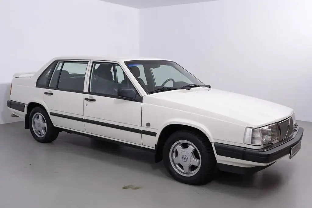 Gebraucht Volvo 940 165 PS (121 kW) 1990 Weiß Limousine