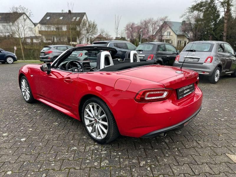 Gebraucht Fiat 124 Spider Lusso 140 PS (102 kW) 2016 Colore esterno (red (solid)) Cabrio