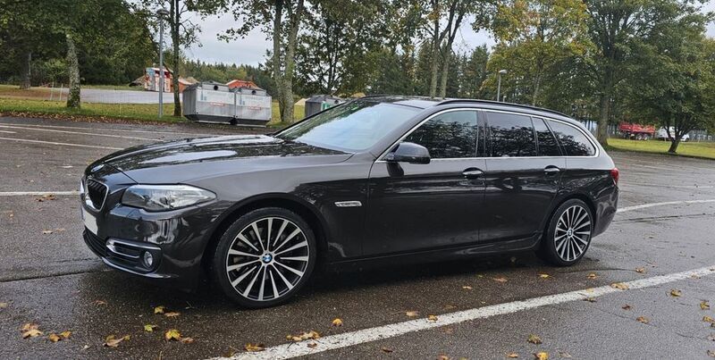 Braun Gebraucht 2014 BMW 530 Luxury Line Kombi | 17.800 € (Fairer Preis) - Bild 1/4