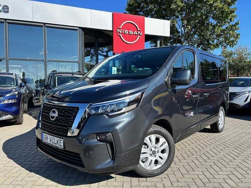 Grau Gebraucht 2024 Nissan Primastar Tekna Van / Kleinbus | 35.990 € (Guter Preis) - Bild 1/4